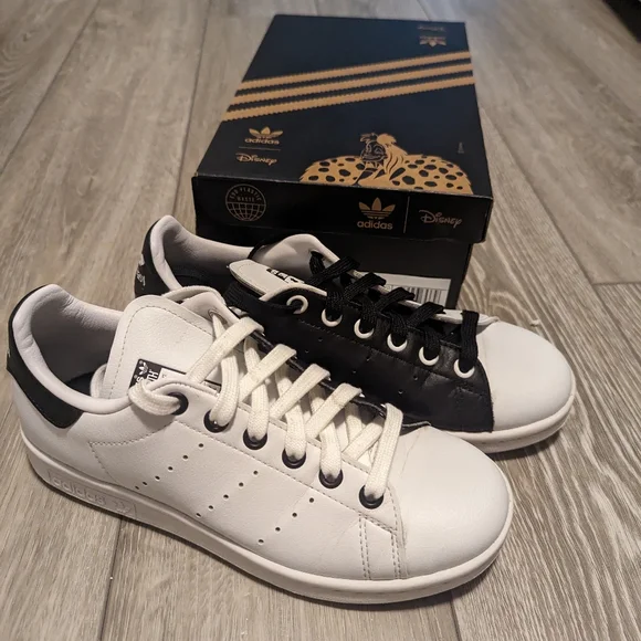 Adidas Cruella DeVil shoes - Picture 4 of 14